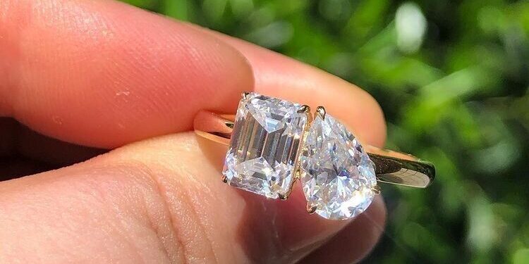 Toi et Moi Engagement Rings