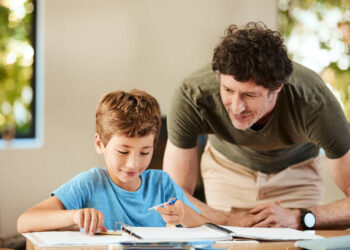 how parents can help kids with their homework without doing it for them