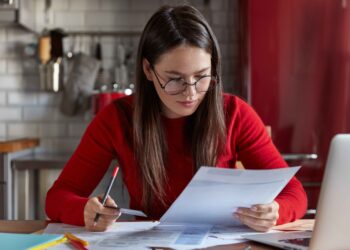 Top Grades with Expert Graphic Design Help in Australia