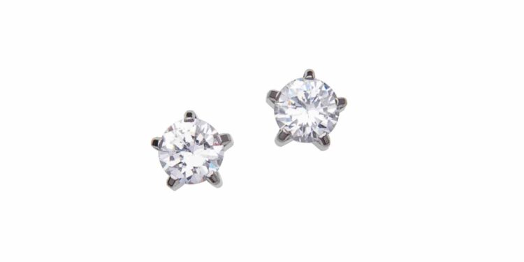 Top 5 Korean Earring Styles Every Fashion Lover Should Own