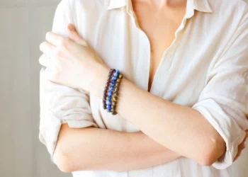 Which Crystal Bracelet Should You Wear According to Your Zodiac Sign