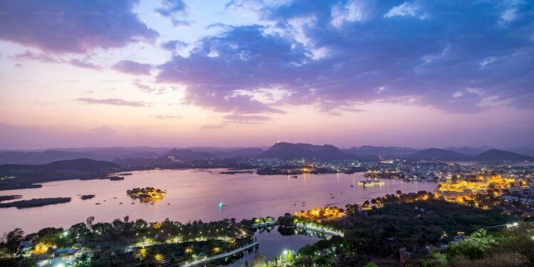 Roam Royal Routes on a Golden Triangle Tour With Goa