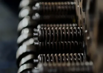 Understanding Rigid Axle Suspension System: Advantages, Applications & Comparison