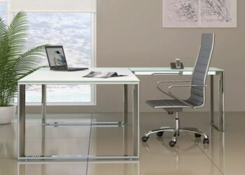 Right Executive Office Table for a Professional Workspace