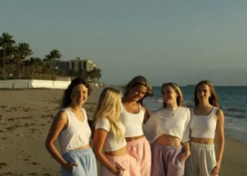 Puff-Sweatpants-in-Blue2-600x840