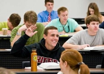 What Students Should Know Before Getting Online Class Help