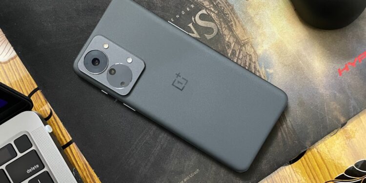 Top 5 Best Camera Phones Under Rs. 30,000 for Photography Lovers