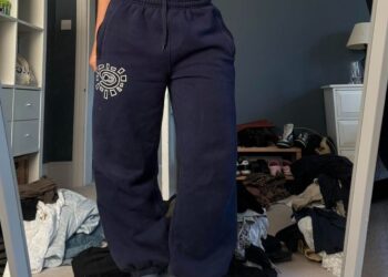 Always do what you should do navy trackies