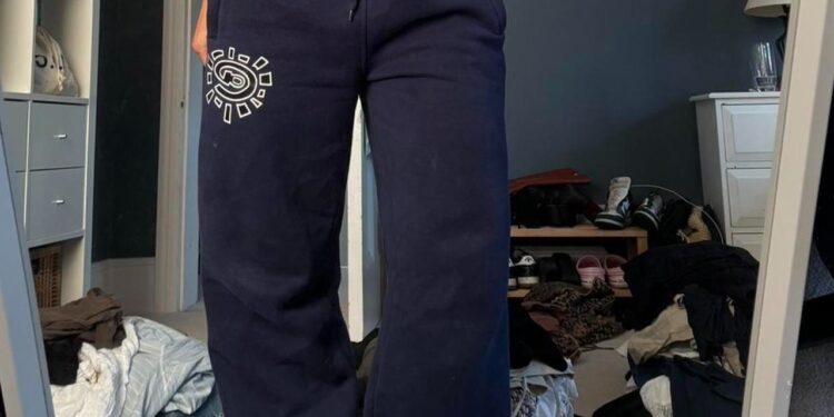 Always do what you should do navy trackies