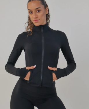 Die perfekte Passform finden: Top-Tipps zur Auswahl einer langen Sportjacke