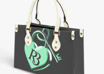 The Ultimate Guide to Tote Bags: Fashion Meets Functionality