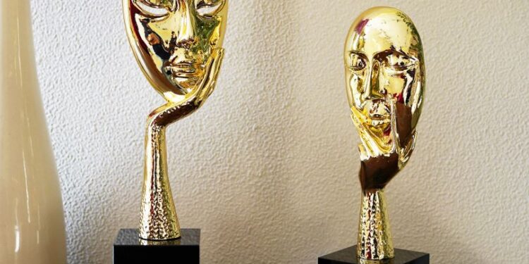 home decor from wooden street