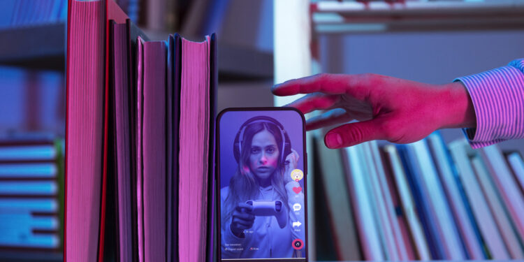 Why Should Authors Choose Digital Publishing Over Traditional Routes