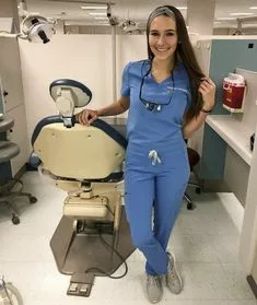 dental-assistant-uniform