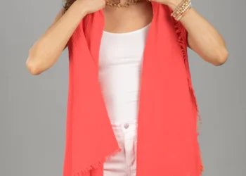 Scarf Styles for Men & Women 2025