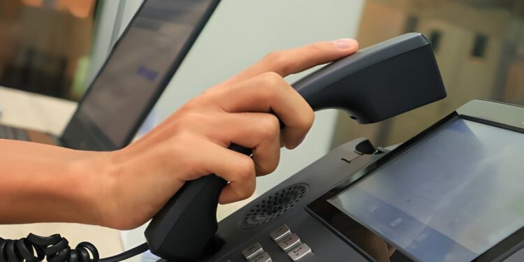 hosted voip business phone system