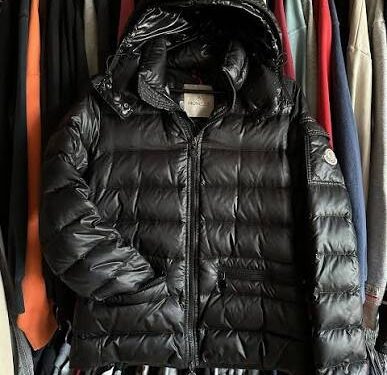 Moncler Jacket | High Quality Luxury Fashion for Cold Weather Comfort